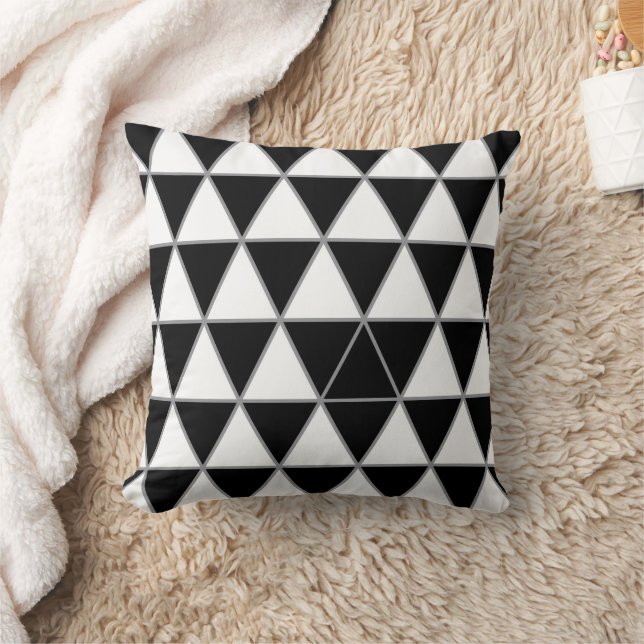 Black, white and grey geometric triangle pattern. cushion (Blanket)