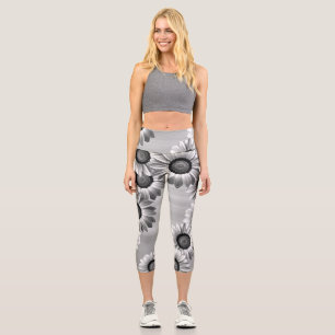 Black & white beautiful flowers capri leggings