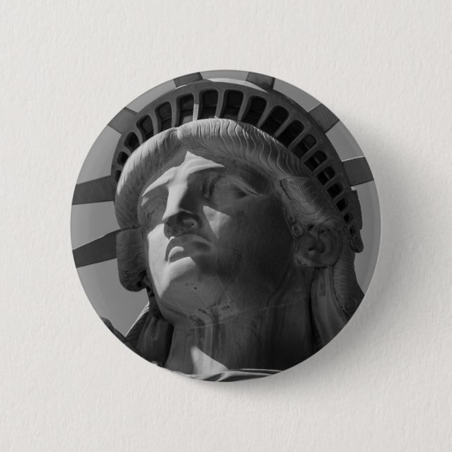 Black & White Close-up Statue of Liberty 6 Cm Round Badge (Front)