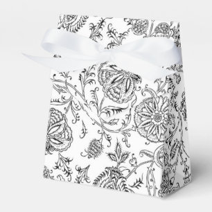 Black & White Floral Pattern Favour Box