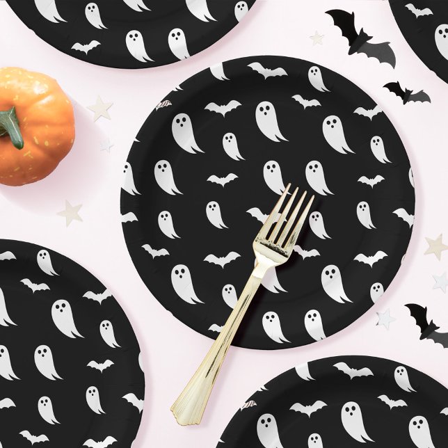 Black & White Halloween Ghost & Bats Pattern Paper Plate (Black & White Halloween Ghost & Bats Pattern Paper Plates)