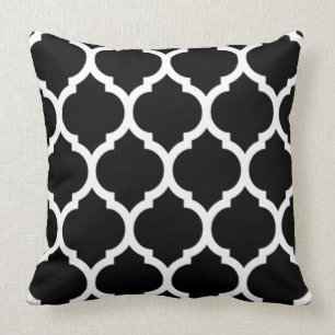 Black White Moroccan lattice Quatrefoil Pattern Cushion