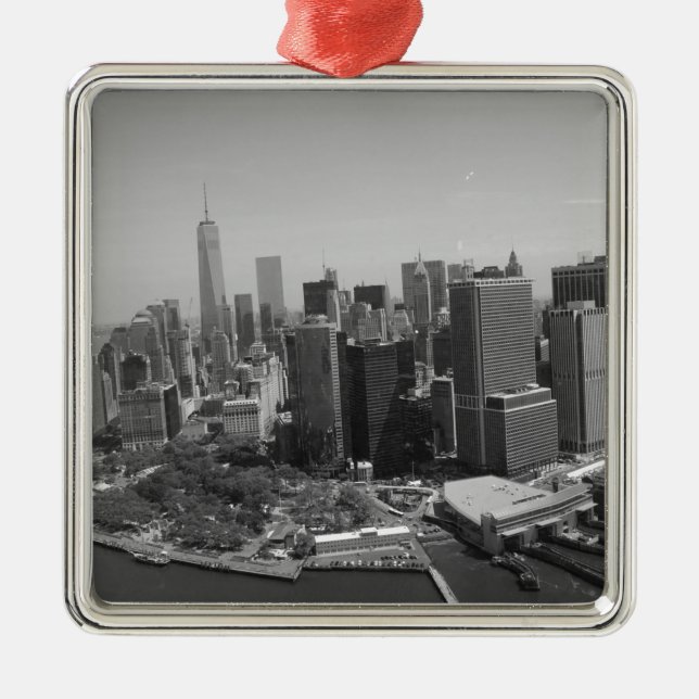 Black White New York City Skyline Metal Tree Decoration (Front)