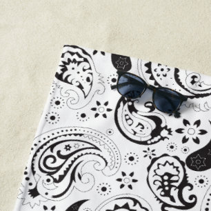 Black & White Paisley Pattern –Elegant Textile Art Beach Towel