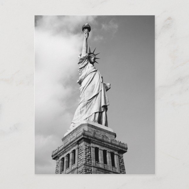 Black & White Statue of Liberty, New York postcard (Front)