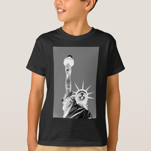 Black & White Statueof Liberty New York City T-Shirt (Front)