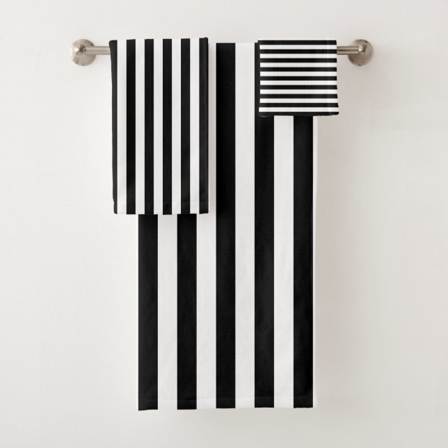 Black & white striped bath towel set (Insitu)