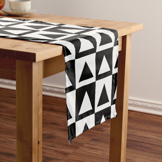 Black&White Triangle on Checkers Design Long Table Runner (In Situ)