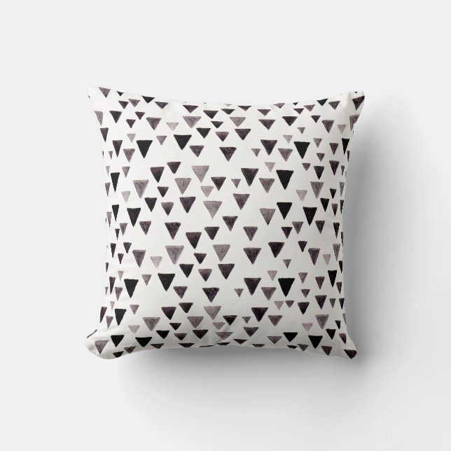 Black & White Triangle Pattern Pillow (Front)