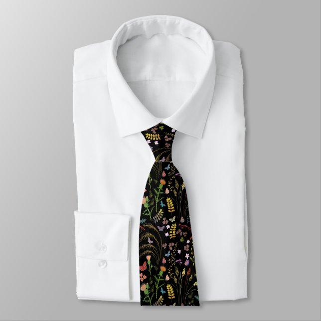 Black wild flowers tie (Tied)