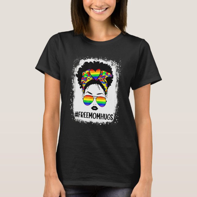 Black Womens Free Mom Hugs Messy Bun Lgbt Pride Ra T-Shirt (Front)