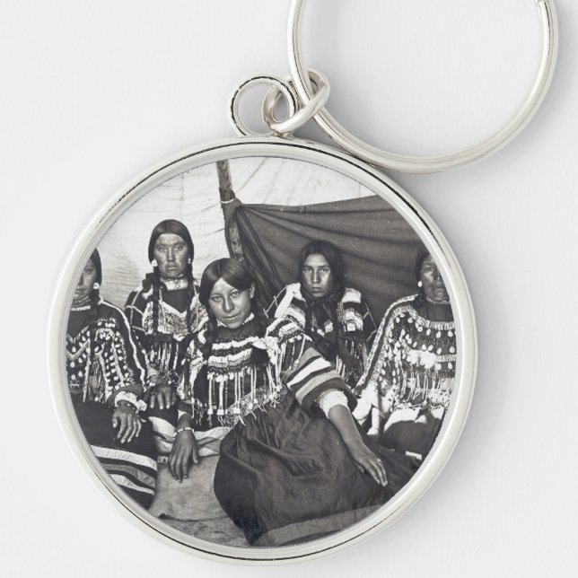 Blackfeet Indian Ladies Vintage Stereoview Key Ring (Front)