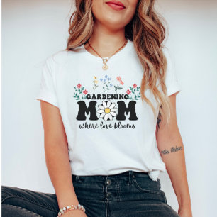 Blooming Love: Gardening Mum Mother's Day T-Shirt