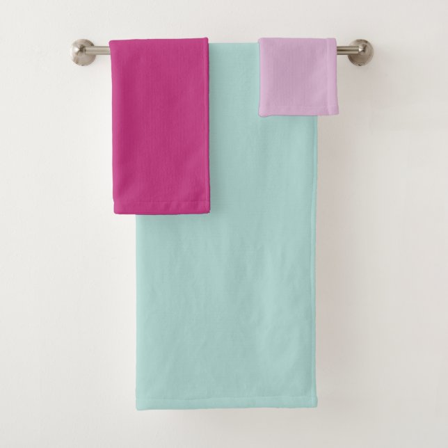 Blue and pink stripes bath towel set (Insitu)