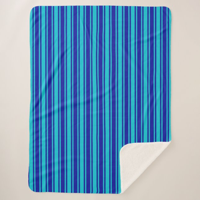 Blue and turquoise candy stripes sherpa blanket (Front)