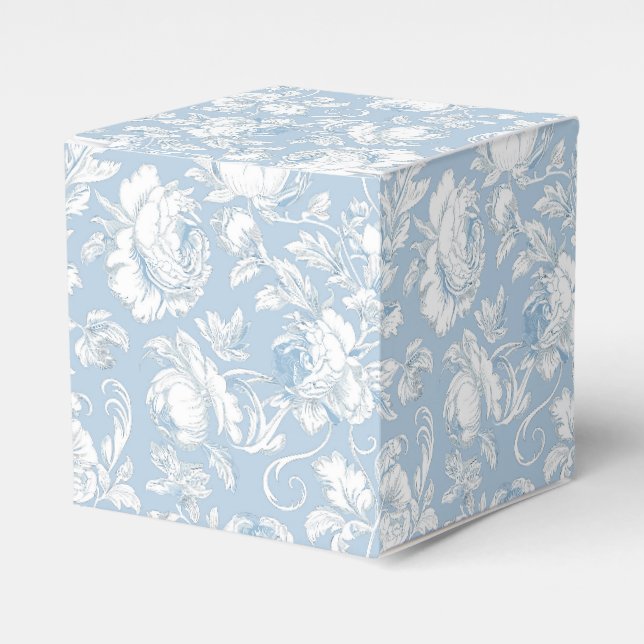 Blue and White Chinoiserie Pattern Favour Box (Front Side)