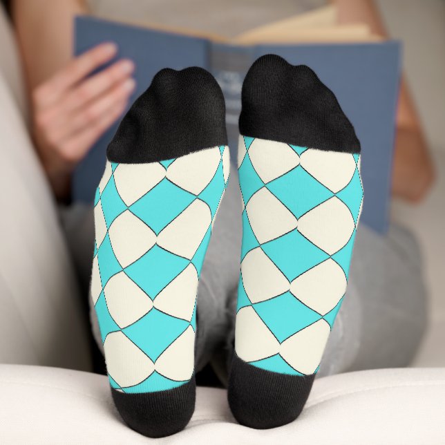 Blue and white diamond pattern socks (Bottom)