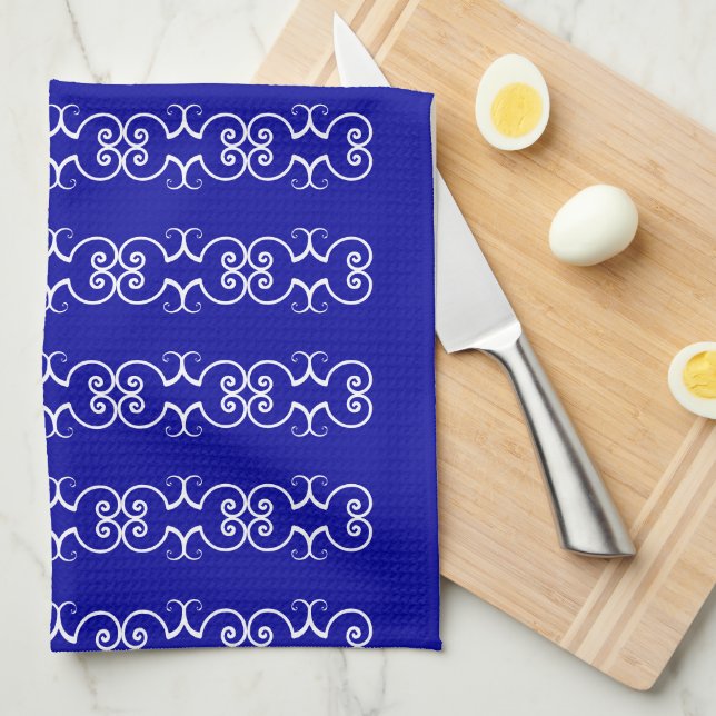 BLUE AND WHITE ELEGANCE towel (Quarter Fold)