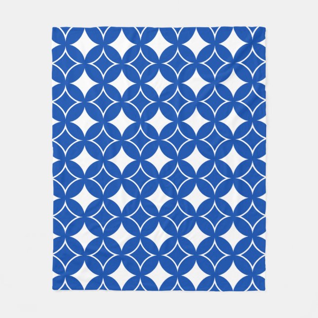 Blue and white shippo pattern fleece blanket (Front)