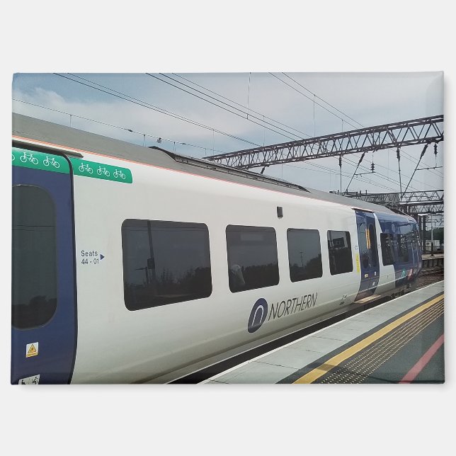 Blue and white train  magnet (Front)