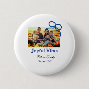 Blue bow joyful Vibes add family name photo christ 6 Cm Round Badge