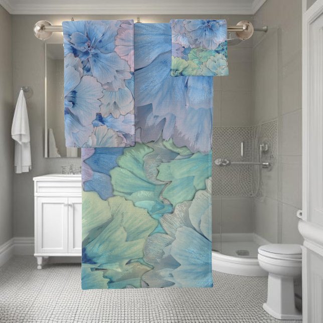 Blue carnations in vintage style bath towel set (Creator Uploaded)
