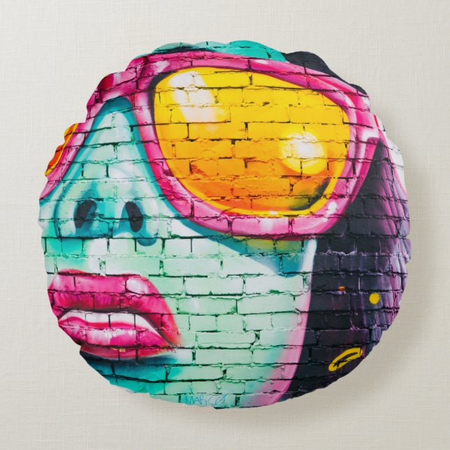 blue faced full hearted round cushion (Front)
