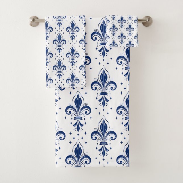 Blue fleur-de-lis seamless pattern on white bath towel set (Insitu)