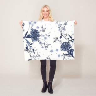 Blue flowers fleece blanket