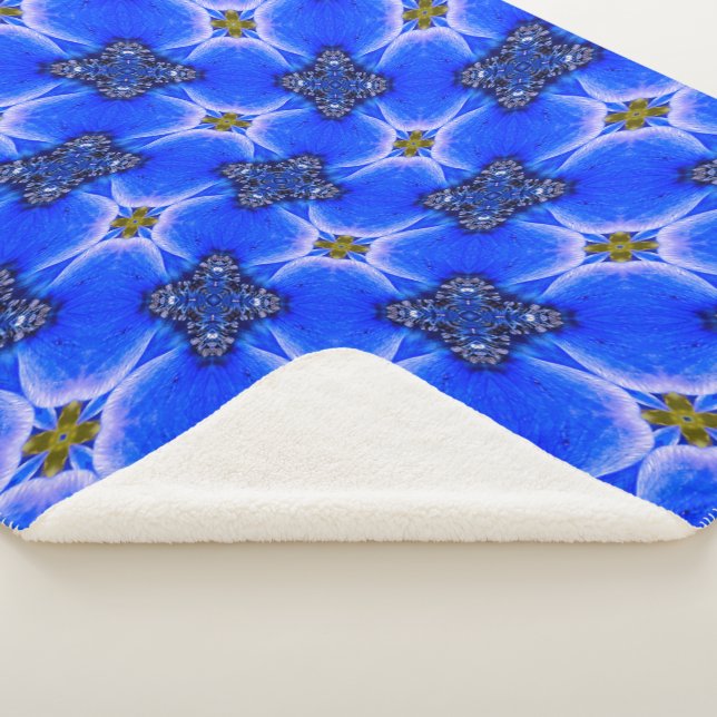 Blue Garden Anemone Pattern Sherpa Blanket (3/4)