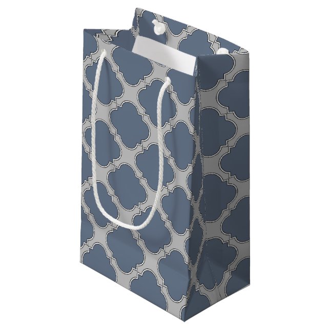 Blue-grey quatrefoil small gift bag (Front Angled)