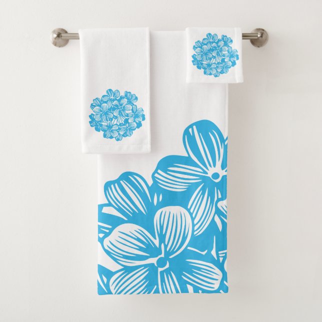 Blue Hydrangea Blossoms  - Botanical Flowers Bath Towel Set (Insitu)