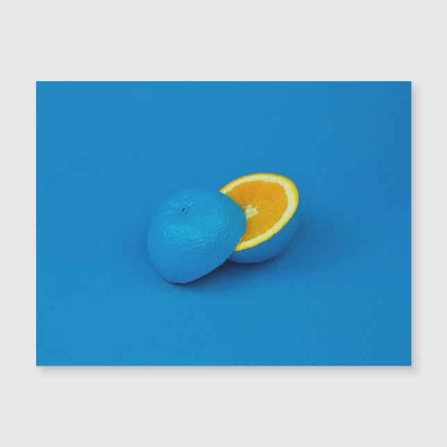 blue lemon sliced into two halves (Front)