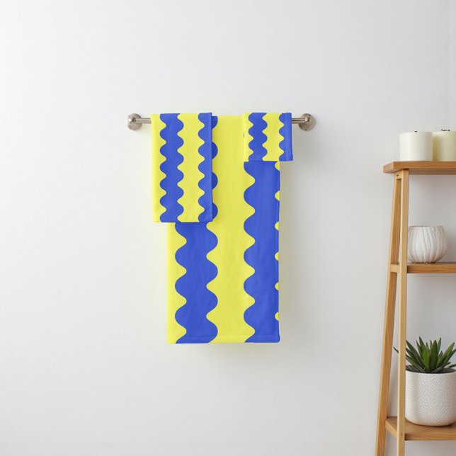 Blue Lime Wavy Stripe Bold Bathroom Accent Bath Towel Set (Blue Lime Wavy Stripe Bold Bathroom Accent Bath Towel Set)