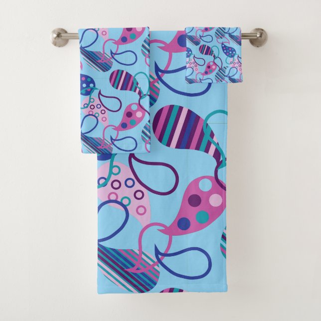 Blue Paisley  Bath Towel Set (Insitu)