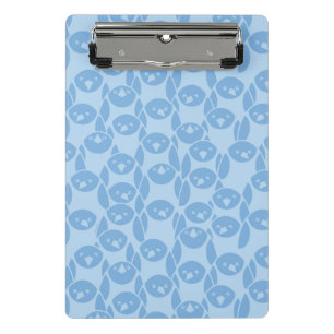 Blue penguins pattern background mini clipboard