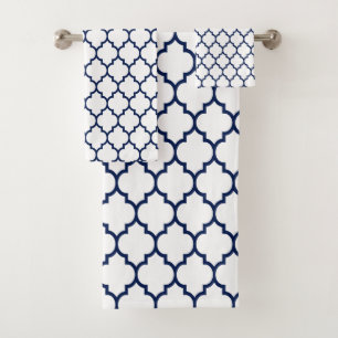 Blue quatrefoil pattern on white bath towel set