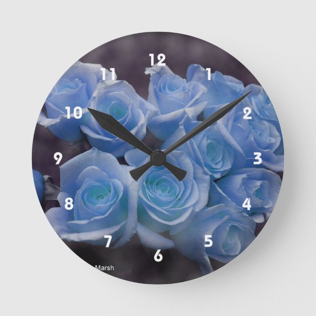 Blue Rose colourized bouquet spotted background Round Clock (Front)