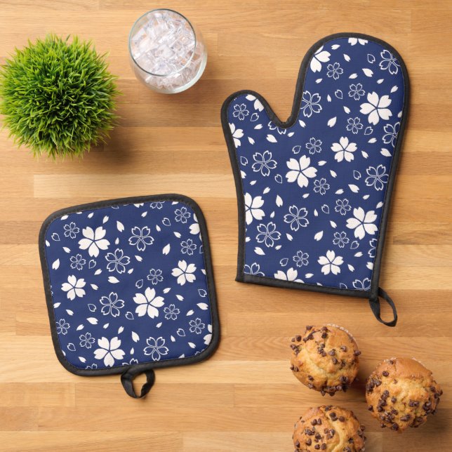 Blue Sakura Pattern Oven Mitt & Pot Holder Set (Top Down)