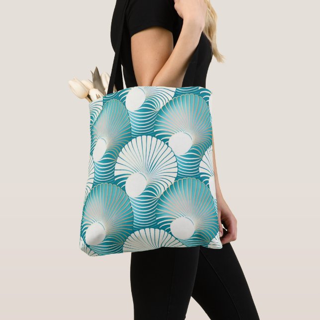 Blue sea shell pattern tote bag (Close Up)