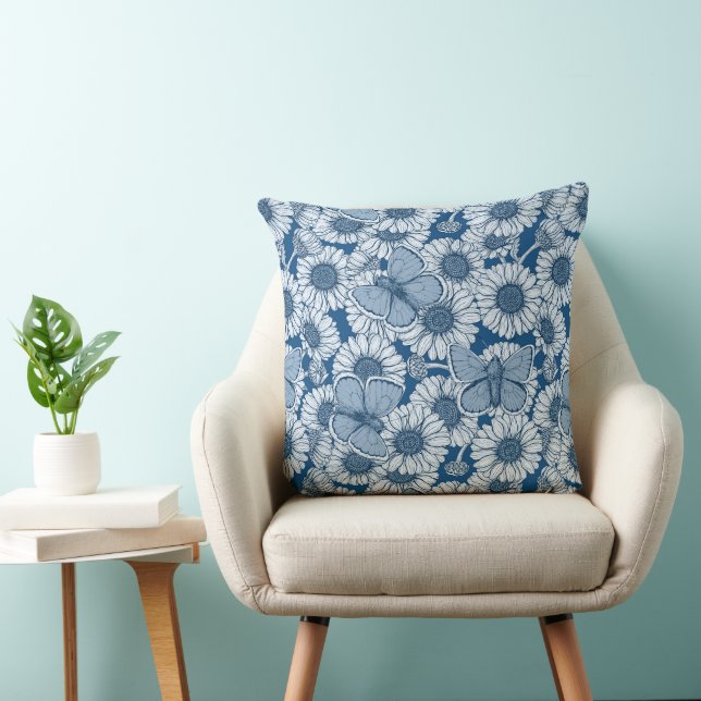 Blue spring, wild flowers, daisies cushion (Chair)