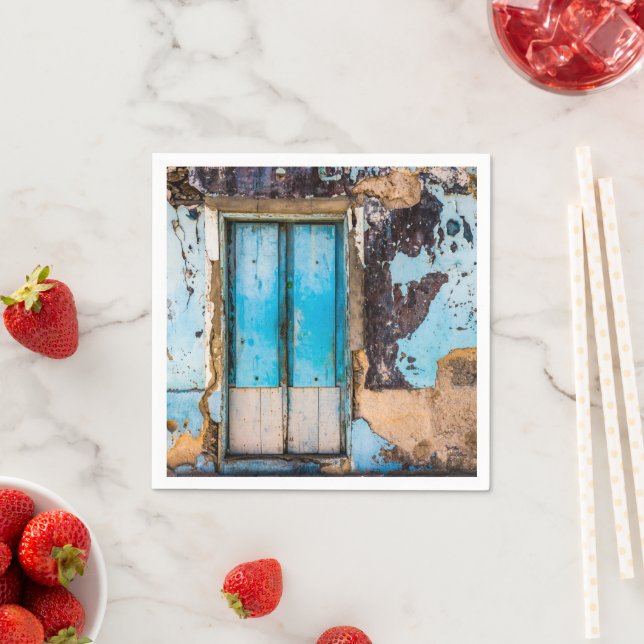 Blue wall and door napkin (Insitu)
