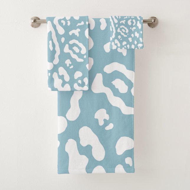 Blue & White Chic Cheetah Leopard Animal Print   Bath Towel Set (Insitu)