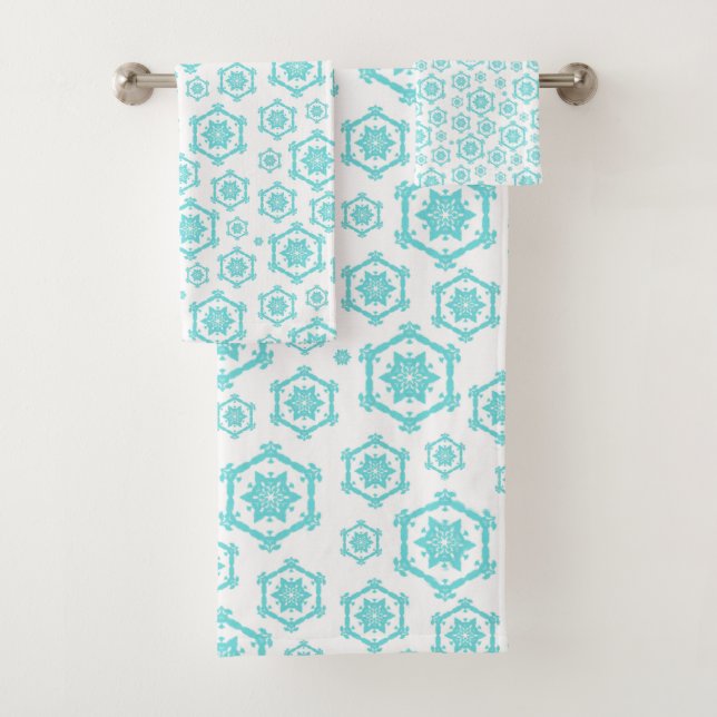 Blue White Snowflake Pattern Winter Holiday Bath Towel Set (Insitu)