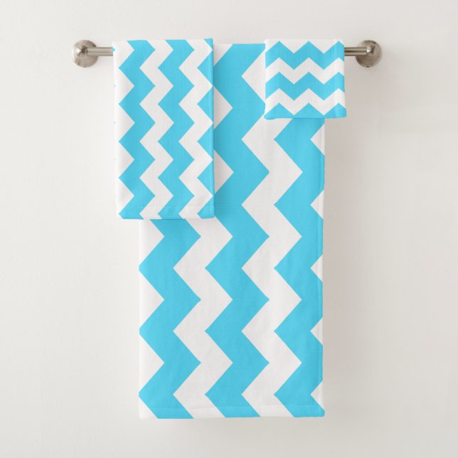 Blue Zigzag Striped Bath Towel Set (Insitu)