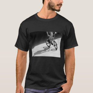 bmx bike grunge black white photograph graphic T-Shirt