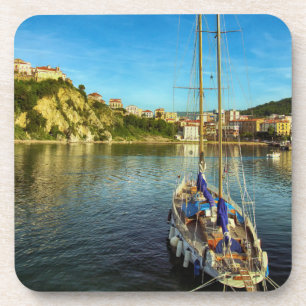 Boat Approaching Shore   Agropoli Coaster