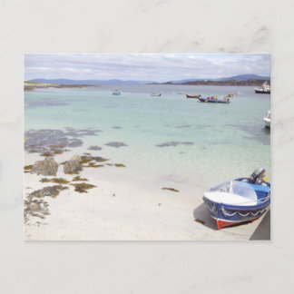 Boat on a beach - Isle of Mull Postcard