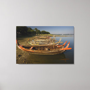 Boats on lake between Kyauktawgyi Paya and Canvas Print