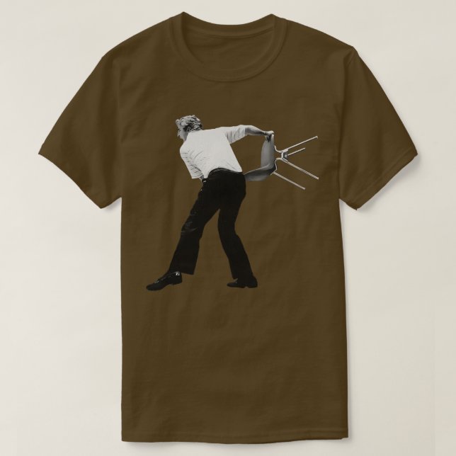 Bobby Knight THE CHAIR THROW T-Shirt (Design Front)